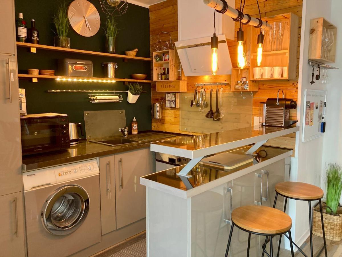 Living At Saarpartments -Adultsonly- 2 Bedrooms, Kitchen - Business & Holiday Apartments For Long- And Short Term Stay, 3 Min To Train Station, Secure E-Bike Parking! Saarbrücken Eksteriør billede