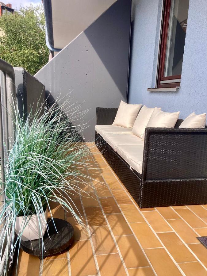Living At Saarpartments -Adultsonly- 2 Bedrooms, Kitchen - Business & Holiday Apartments For Long- And Short Term Stay, 3 Min To Train Station, Secure E-Bike Parking! Saarbrücken Eksteriør billede