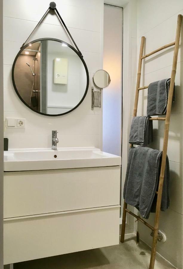 Living At Saarpartments -Adultsonly- 2 Bedrooms, Kitchen - Business & Holiday Apartments For Long- And Short Term Stay, 3 Min To Train Station, Secure E-Bike Parking! Saarbrücken Eksteriør billede